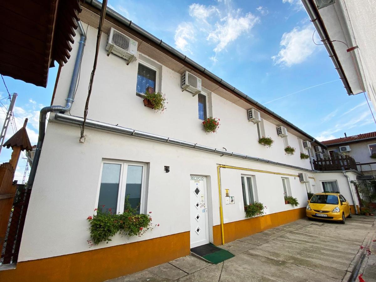 Hotel Hargita Panzio Vecsés Exterior foto